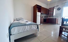 Four S Apartments
